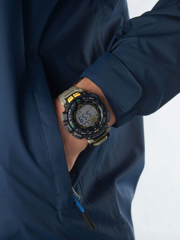 Casio Pro Trek muški ručni sat sportskog dizajna - model sa gumenom narukvicom, brzo i lako poručite putem S&L Jokić online prodavnice na kućnu adresu.