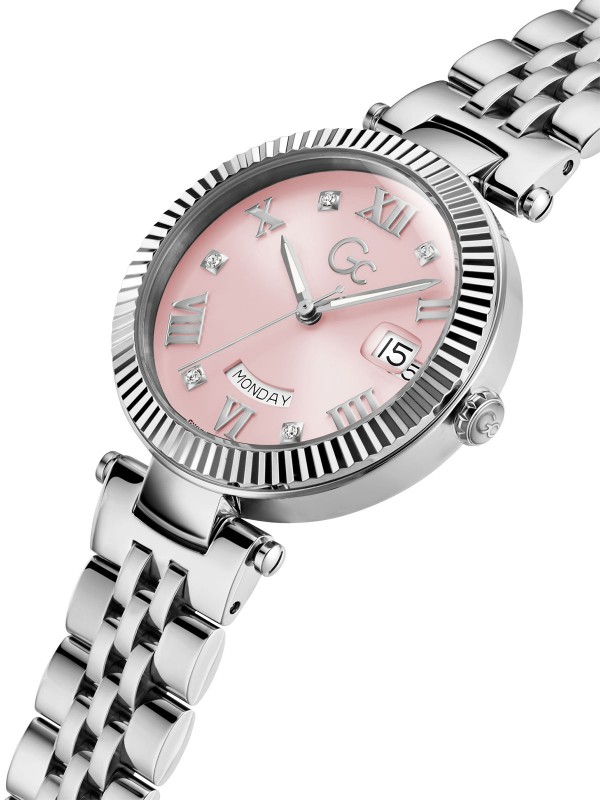 Elegantan Gc Flair ženski ručni sat u boji srebra - sa prefinjenim roze brojčanikom, poručite u S&L Jokić online shop-u i ubrzo očekujte na kućnoj adresi.