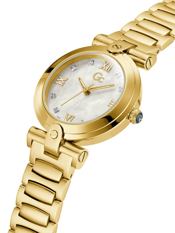 Gc Fusion Lady sat je ženstveni detalj za svaku priliku. Odaberite model u efektnoj boji žutog zlata i lako poručite u S&L Jokić online prodavnici.